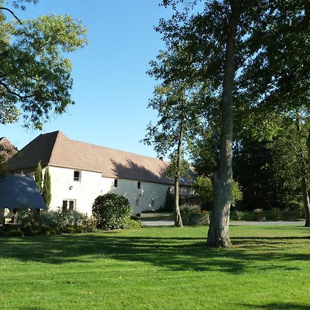 Bed and Breakfast Domaine De La Tour Saint-Pierre-Canivet Exterior foto