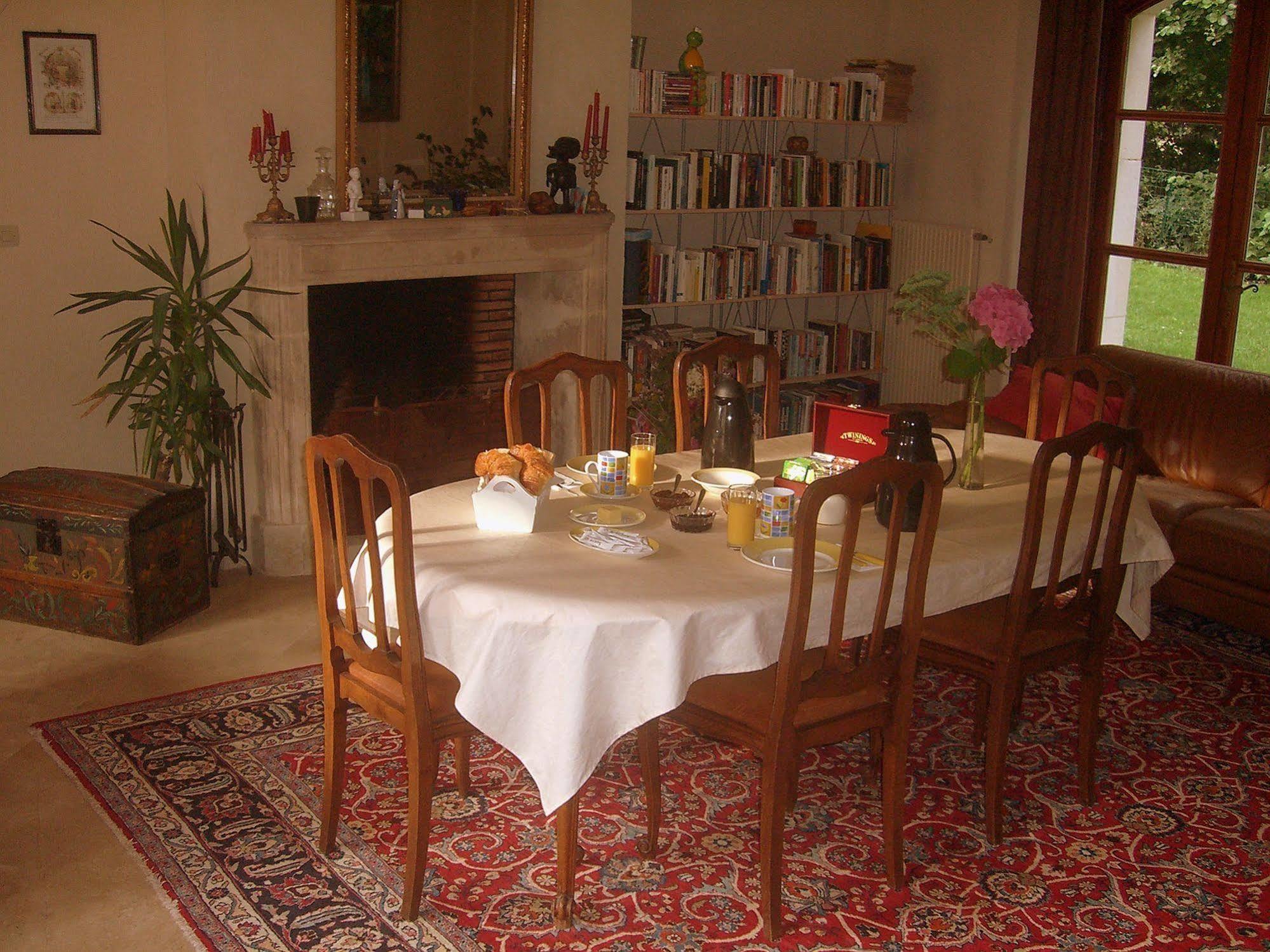Bed and Breakfast Domaine De La Tour Saint-Pierre-Canivet Exterior foto